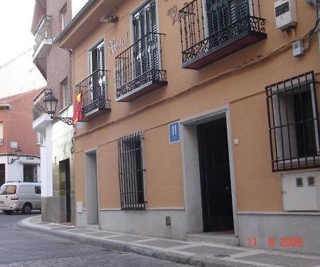 Hostal Cruz Verde Navalcarnero Eksteriør bilde